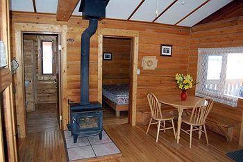 Beaver Lake Mountain Resort Келоуна Экстерьер фото