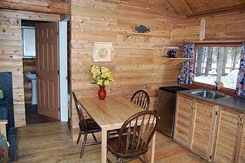 Beaver Lake Mountain Resort Келоуна Экстерьер фото