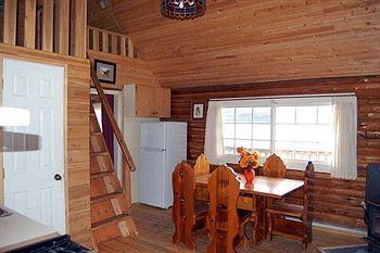 Beaver Lake Mountain Resort Келоуна Экстерьер фото