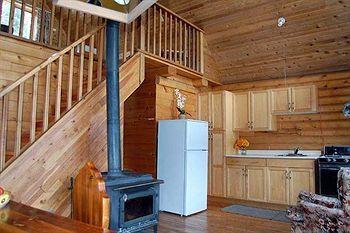 Beaver Lake Mountain Resort Келоуна Экстерьер фото