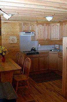 Beaver Lake Mountain Resort Келоуна Экстерьер фото